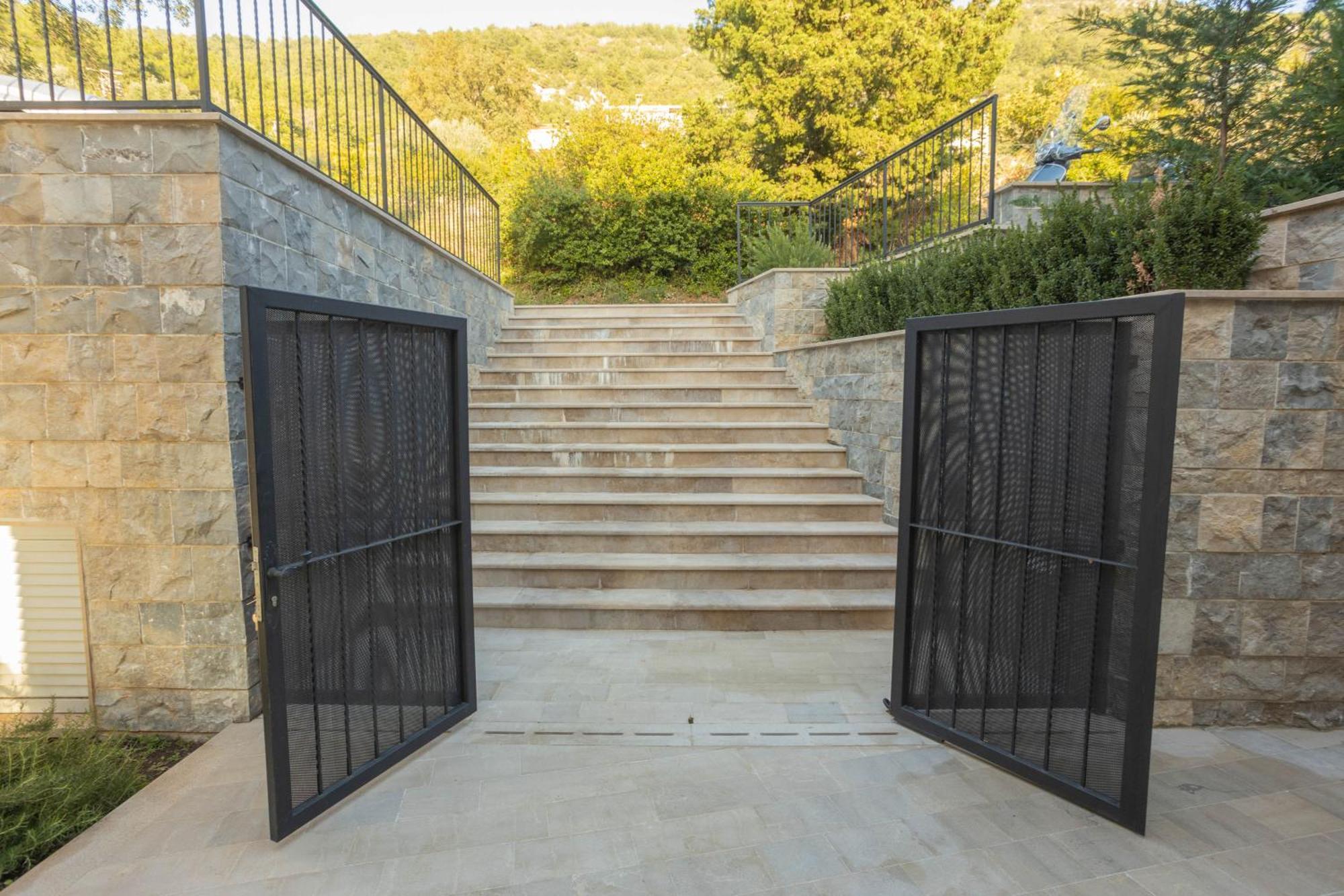 Panorama Bay Luxury Apartments Kotor Exterior photo